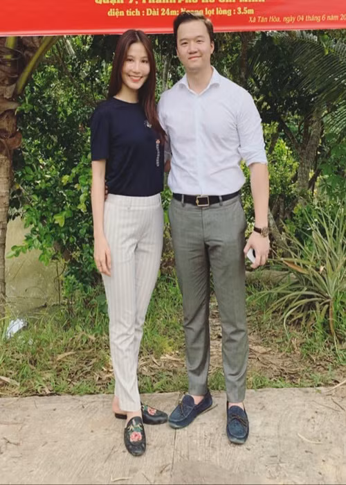 Diễm My và Vinh Nguyễn bên nhau như hình với bóng. Cả hai cùng tham gia sự kiện, làm từ thiện, đi du lịch, chơi thể thao.