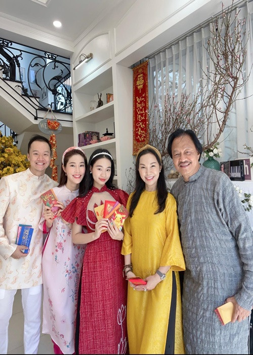 Trong cuộc phỏng vấn với Arttimes hồi tháng 7/2022, Diễm My cho hay, cô vẫn đi về giữa nhà mình và nhà bạn trai.