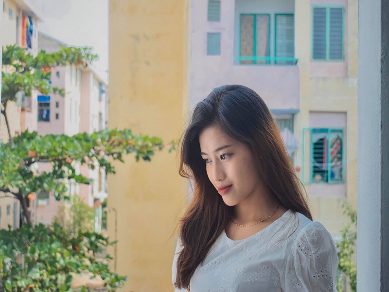 Nàng á hậu ít son phấn ở đời thường. Ảnh: FBNV