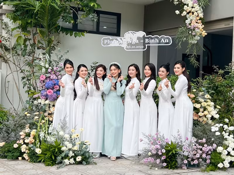 Lễ ăn hỏi của Phương Nga diễn ra chỉ 4 ngày trước lễ cưới. Ảnh: FB Ngọc Hân