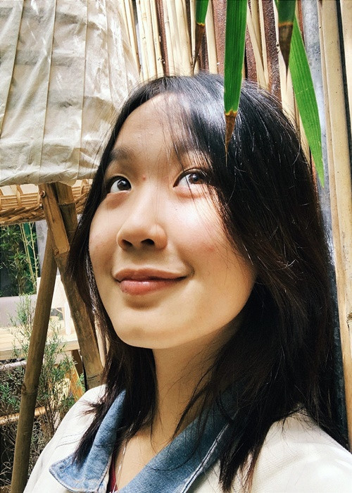 Bảo Ngọc mê phượt. "Có thể nói niềm đam mê đi phượt đến từ ba mẹ tôi. Hai người có bận bịu, khó khăn vẫn dành thời gian, tiền bạc đưa hai con đi khắp đó đây cho biết. Khi lớn lên đam mê đó đã có trong tôi rồi", cô chia sẻ. Ảnh: FBNV