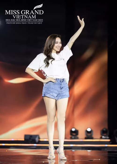 Doan Thien An dang quang Hoa hau Hoa binh Viet Nam 2022-Hinh-36