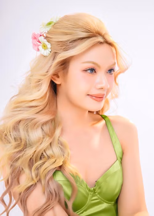 Đào Bá Lộc cho biết, Luna 1 và Luna 2 là tên của hai tàu vũ trụ đầu tiên mà con người phóng lên mặt trăng. Ngoài ra, Luna còn là tên của chú mèo đen đồng hành cùng "Thủy thủ Mặt trăng" - nhân vật hoạt hình yêu thích của Đào Bá Lộc. Đồng thời, khi học tiếng Trung từ nhỏ, Đào Bá Lộc biết tên mình phát âm tương tự âm "Lu" trong Luna.