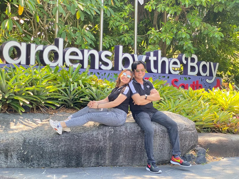 Vợ chồng Cao Minh Đạt bí mật hẹn hò. Chỉ trước khi làm đám cưới, cả hai mới công khai chuyện tình cảm. Sau hôn lễ, hai người lại thoải mái chia sẻ hình ảnh bên nhau.