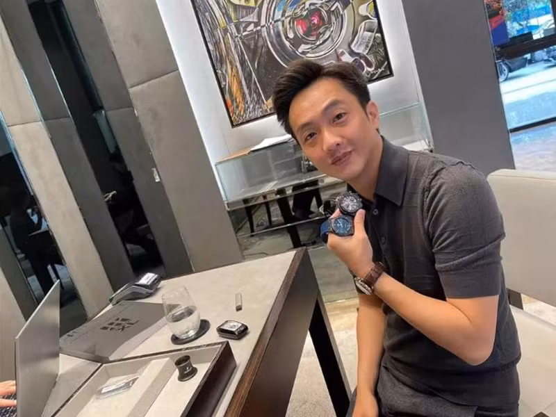 Đàm Thu Trang còn mua cùng lúc bộ sưu tập 10 chiếc đồng hồ hàng hiệu cho Cường Đô la. Ảnh: Vietnamnet