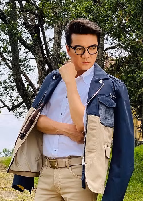 Khán giả chưa bao giờ thấy Đàm Vĩnh Hưng công khai hẹn hò với ai. Chính vì vậy, mỗi lần nam ca sĩ chia sẻ về chuyện tình cảm đều thu hút sự quan tâm của người hâm mộ.