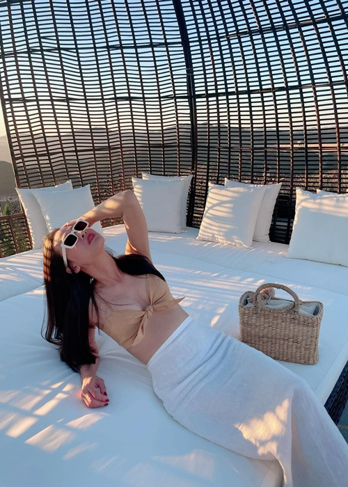 Nhan sắc của chân dài gốc Bến Tre mặn mà theo thời gian.