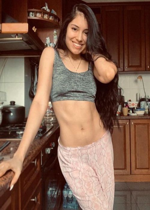 Những đường nét trên gương mặt của người đẹp Venezuela rất hài hòa.