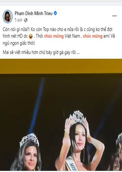 Siêu mẫu Minh Triệu hướng dẫn catwalk cho Bảo Ngọc trước thềm cuộc thi. Ảnh chụp màn hình