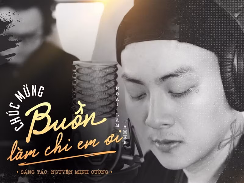 Trong thời gian "ở ẩn", Hoài Lâm gây sốt với nhạc phẩm "Hoa nở không màu" và "Buồn làm chi em ơi". Ảnh: Fanpage