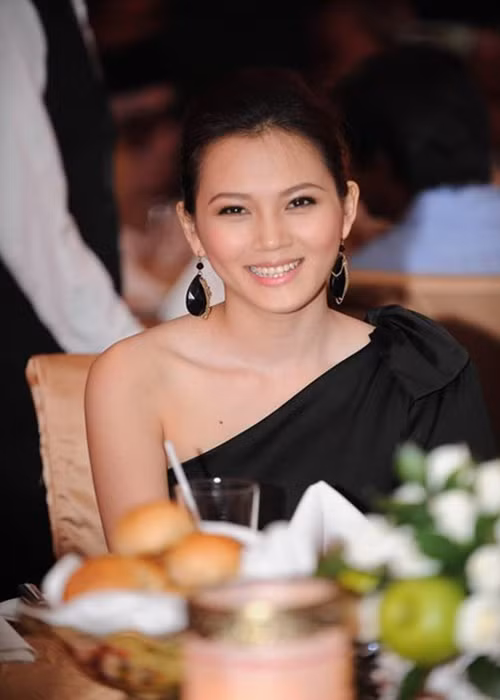 Ngọc Thạch được nhiều người ví là Chương Tử Di Việt Nam bởi vẻ đẹp có chút gì đó lạ lẫm, thu hút. Ảnh: FBNV