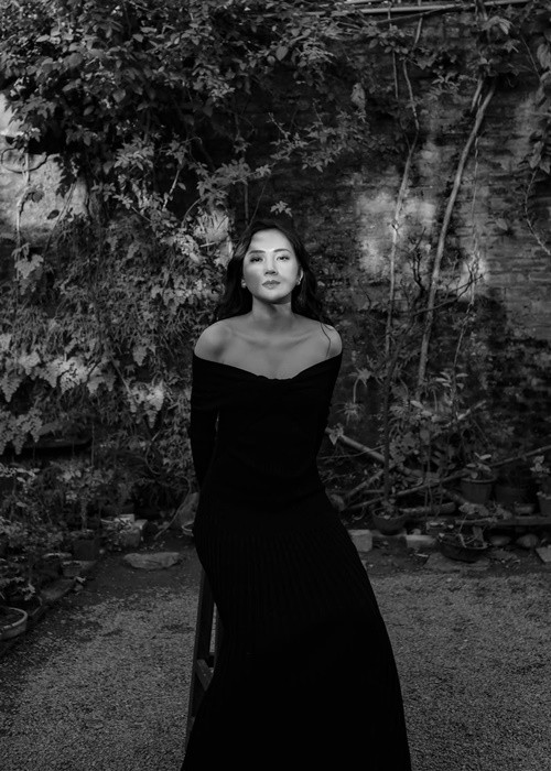 Nữ người mẫu đẹp mặn mà theo thời gian. Ảnh: FBNV