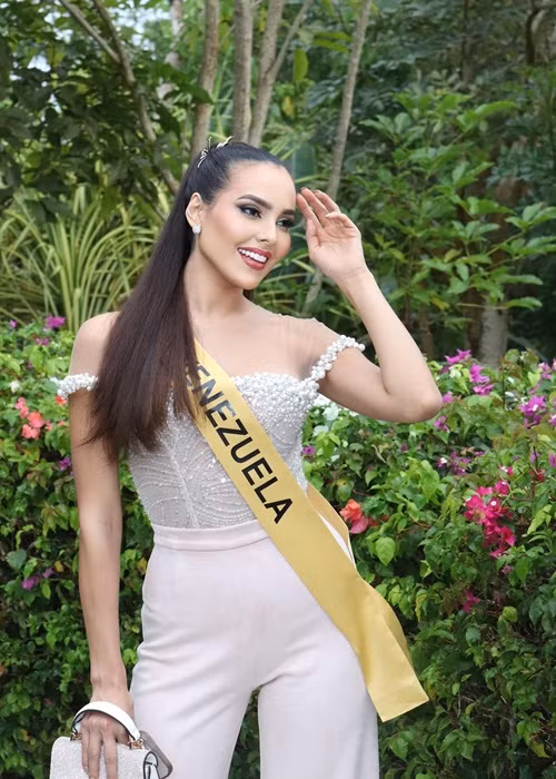 Đại diện Venezuela - Luiseth Materan giành danh hiệu Á hậu 3 Hoa hậu Hòa bình Quốc tế 2022. Ảnh: Instagram
