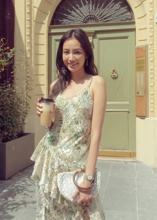 Top 15 Hoa hậu Quốc tế 2011 kín tiếng về chuyện tình cảm hiện tại.