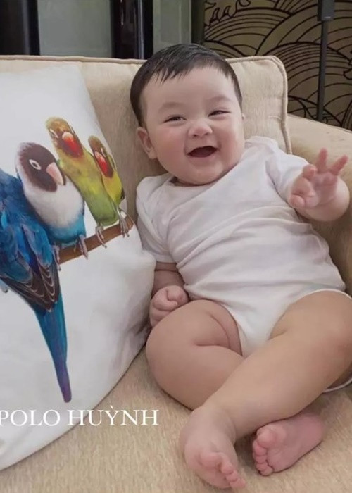 Đàm Vĩnh Hưng sẵn sàng chịu "lép vế" với con trai. Ảnh: Phụ nữ gia đình