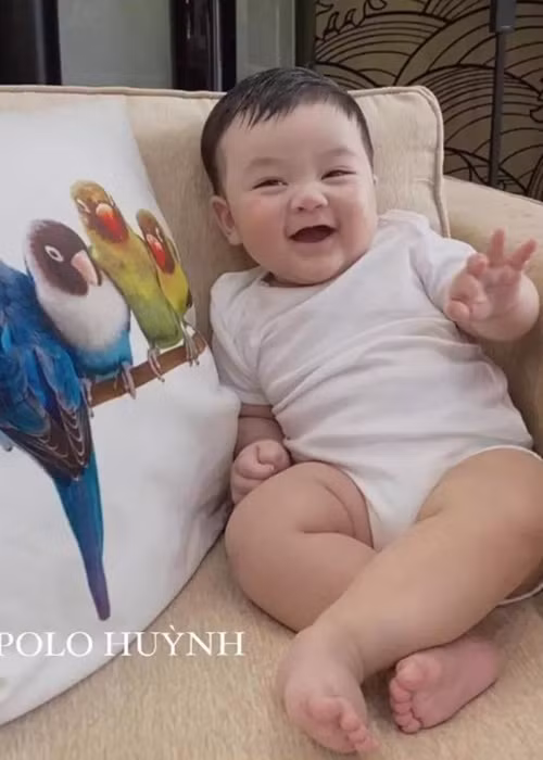 Đàm Vĩnh Hưng sẵn sàng chịu "lép vế" với con trai. Ảnh: Phụ nữ gia đình