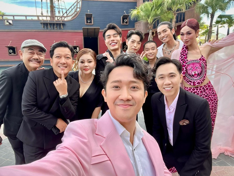 Trấn Thành khoe ảnh dự đám cưới. Ảnh: FBNV