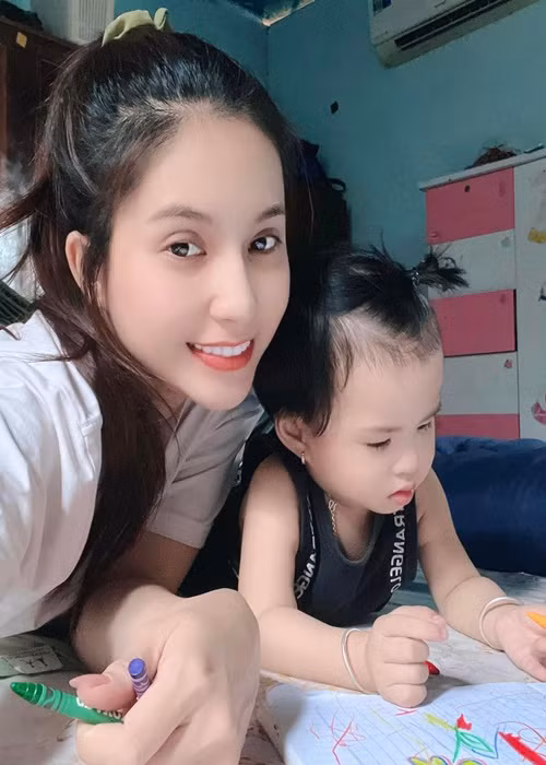 Người đẹp luôn cố gắng tránh nhắc đến Jack.