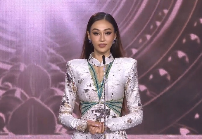 Doan Thien An dang quang Hoa hau Hoa binh Viet Nam 2022-Hinh-11