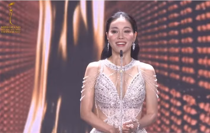 Đoàn Thiên Ân đăng quang Hoa hậu Hòa bình Việt Nam 2022 - Hình 32 Doan Thien An dang quang Hoa hau Hoa binh Viet Nam 2022-Hinh-32