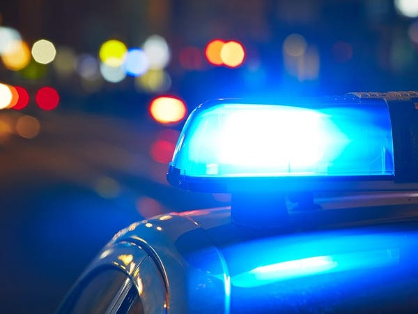 Steven Fisher, khi đó 20 tuổi, cùng bạn gái Melisa Gregory, 17 tuổi, đã bị đánh đến tử vong tại một trang trại phía tây bắc Newton, bang Iowa, vào năm 1983. Hơn 30 năm sau, vợ của Fisher bị buộc tội giết người cấp độ một. Tuy nhiên, cô được tuyên vô tội vào năm 2015.