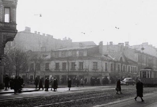 Kinh ngac dien mao thanh pho Saint Petersburg thay doi qua thoi gian-Hinh-6