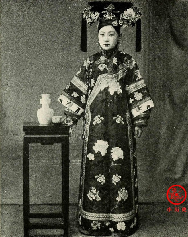 Nhan sac that cua cac vi Phuc tan, Cach cach nha Thanh-Hinh-8