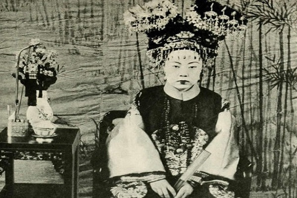 Nhan sac that cua cac vi Phuc tan, Cach cach nha Thanh-Hinh-2