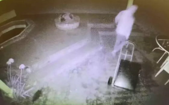 Toi dieu tra, canh sat My an trom nha dan-Hinh-3