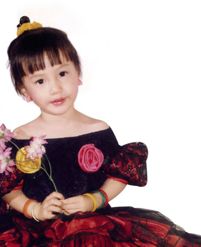 Diem My 9x bi “dao xoi” loat anh cu dung canh sao than tuong