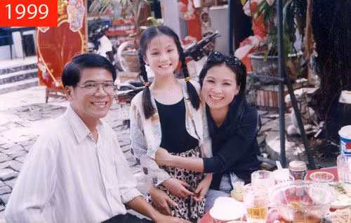 Diem My 9x bi “dao xoi” loat anh cu dung canh sao than tuong-Hinh-10