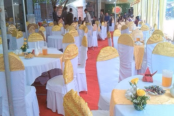 Khoi nghiep that bai, nu 8X Ha Noi om khoan no ca ty dong