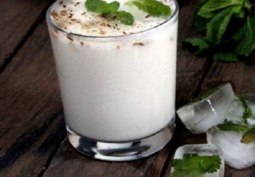 Iran có "sữa Ba Tư" nổi tiếng, được nhiều người dân Iran coi là loại thực phẩm thần kỳ, có thể kéo dài tuổi thọ.