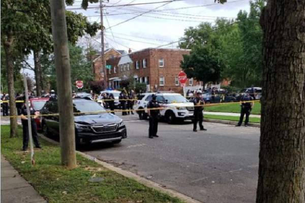 Canh sat My ban chet mot nguoi da mau giua thu do