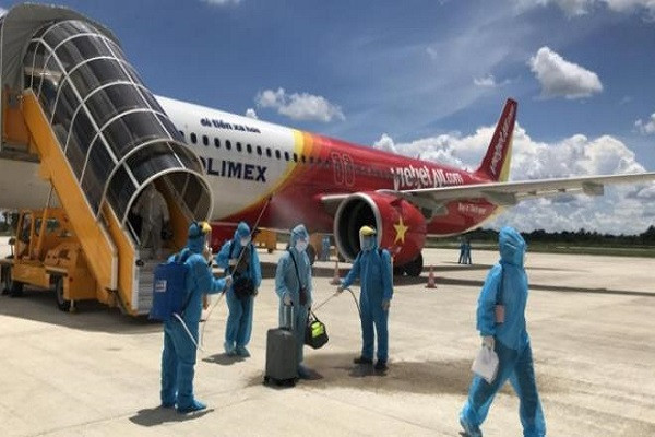 Mo lai duong bay thuong mai quoc te: Vuong o dau, go the nao?