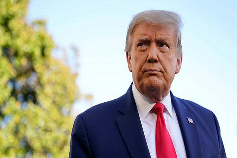 Ông Donald Trump trở thành vị Tổng thống Mỹ thứ 3 bị "tấn công" bằng phong bì thư chứa ricin. Ảnh: AP.