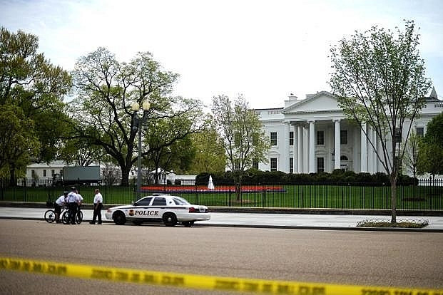 Trong diễn biến liên quan mới nhất, ngày 20/9, lực lượng thực thi pháp luật Mỹ cho biết, một người phụ nữ tình nghi gửi phong bì thư chứa chất độc ricin tới Nhà Trắng và Tổng thống Trump đã bị bắt giữ tại biên giới New York-Canada.