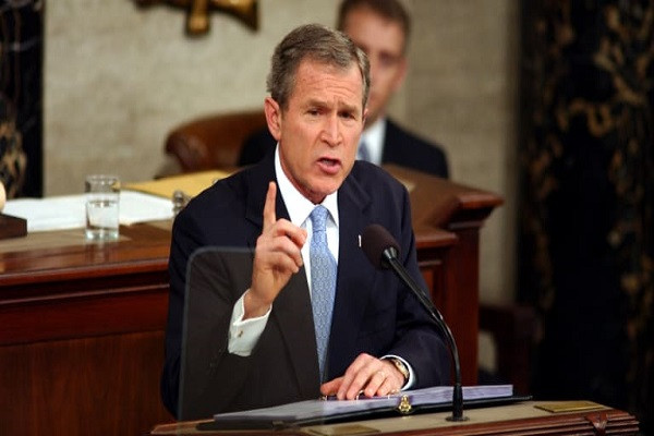 Nguồn tin cho hay, bưu kiện khả nghi được phát hiện vào tháng 11/2003 nhưng thông tin này được giữ bí mật cho đến khi ricin được phát hiện trong văn phòng của một nghị sĩ Đảng Cộng hòa vào tháng 2/2004. Ảnh: History.