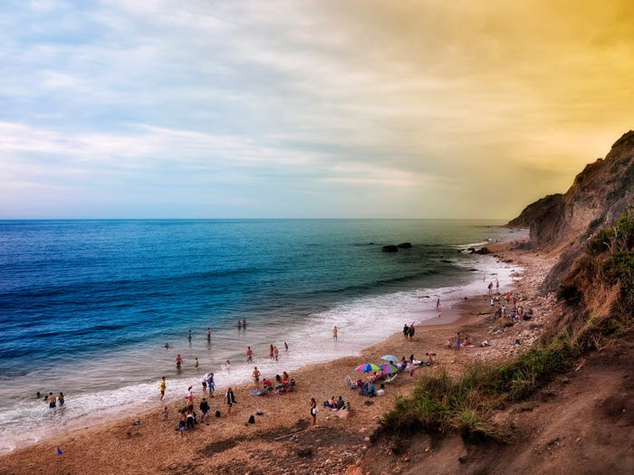 Đảo Block ở Rhode Island với những bài biển cát trắng và những ngọn hải đăng lịch sử cùng nhiều hoạt động ngoài trời như câu cá, chèo thuyền,...là điểm đến nổi tiếng vào mùa hè.