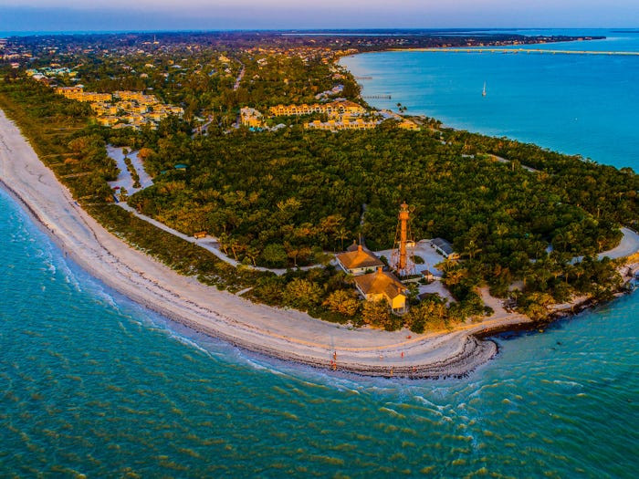 Đảo Sanibel ở Florida có ngọn hải đăng Sanibel từ thế kỷ 19.