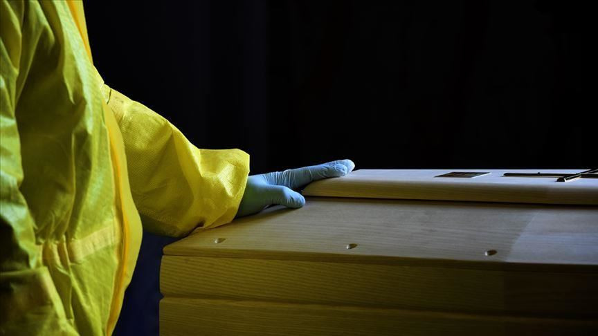 Tuy nhiên, người đứng đầu Cơ quan Trật tự Công cộng Đông Jakarta (Satpol PP) Budhy Novian sau đó phủ nhận đây là hình phạt chính thức dành cho những người vi phạm quy định phòng chống COVID-19. Ảnh: AA.