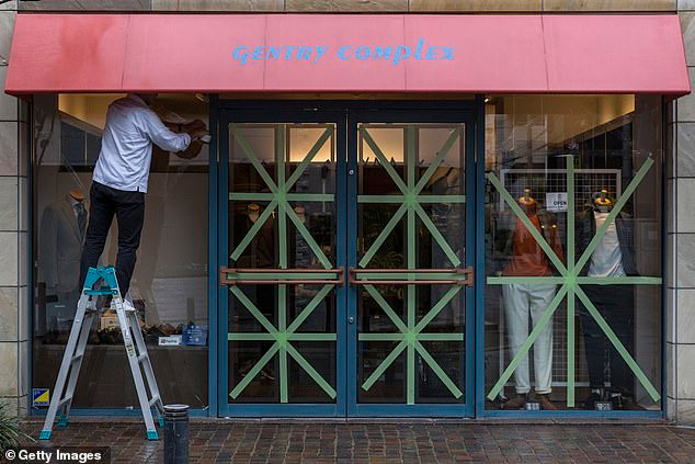 Toan canh bao Haishen tan pha Nhat Ban, hang chuc nguoi bi thuong-Hinh-6