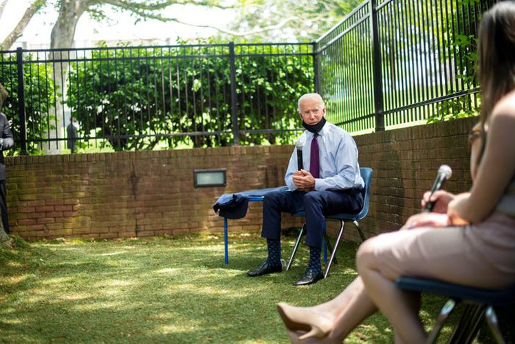 Ban vận động chiến dịch tranh cử của ông Biden khuyến khích cử tri bỏ phiếu qua thư. Ảnh: BI.