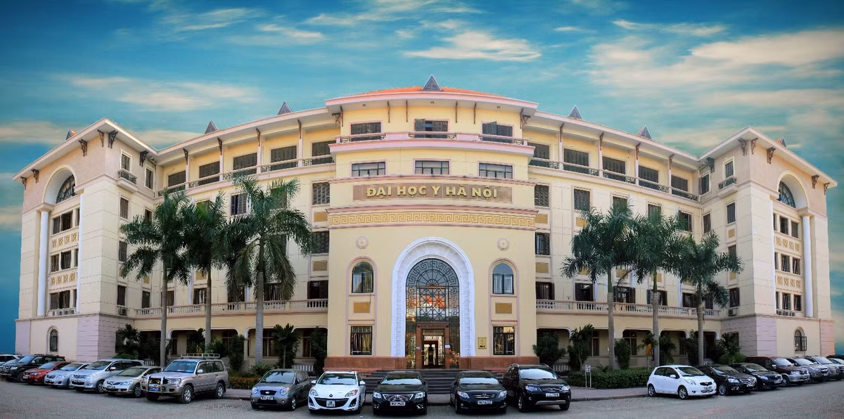 Truong Dai hoc Y Ha Noi tang hoc phi, co nganh tang 70%
