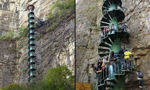 Được xây dựng trên Thái Hành Sơn, Trung Quốc, cầu thang xoắn ốc cao gần 100 mét. Chỉ những người gan thép mới dám thử sức trước sự nguy hiểm của cầu thang hùng vĩ này.