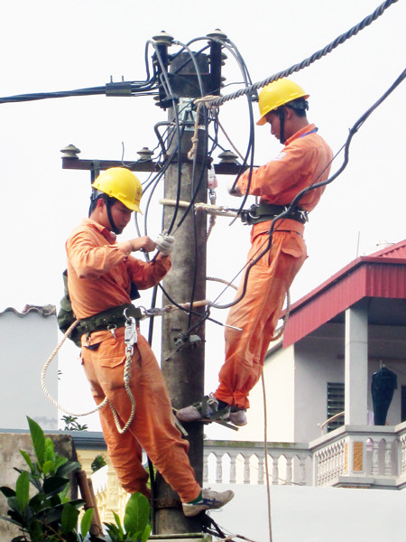 Xây mới 19 trạm biến áp phục vụ đồng bào miền núi