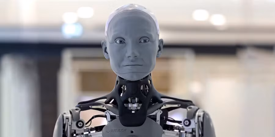 Ameca là một robot hình người do công ty robot Anh Engineered Arts tạo ra. Dự án đã được tiết lộ trong một video được công bố vào tháng 12 năm 2021, và sau đó là trực tiếp tại sự kiện CES 2022. Ảnh: @Telecom Review.