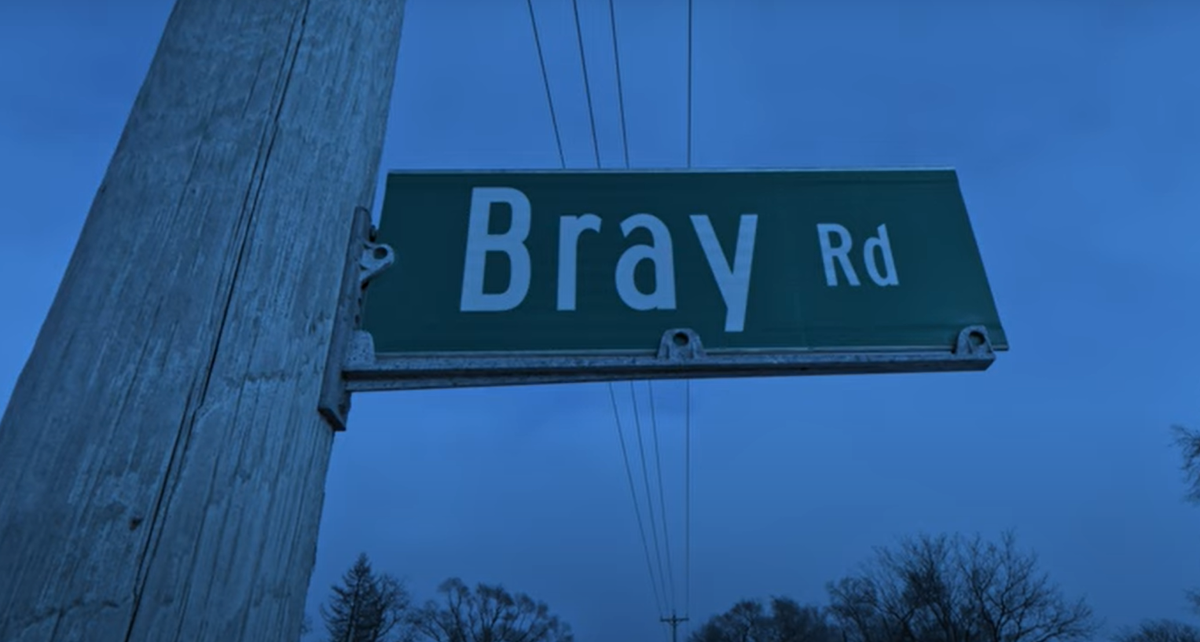 Quái thú Bray Road, còn được gọi là Người sói Wisconsin, là một sinh vật giống sói lớn gây kinh hoàng cho một đoạn đường cụ thể của Bray Road ở vùng nông thôn Elkhorn, Wisconsin. Ảnh: @Strange and Sinister.