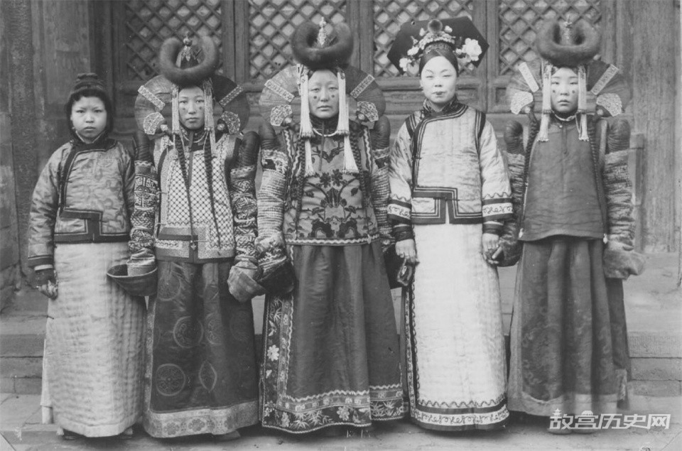 Khi chọn hậu cung, trước tiên là xem xét độ tuổi, sau đó là huyết thống, môn đệ, không quá coi trọng dung nhan. Vì thế hậu cung Mãn Thanh không có quá nhiều mỹ nhân. Ảnh: gugong.net.