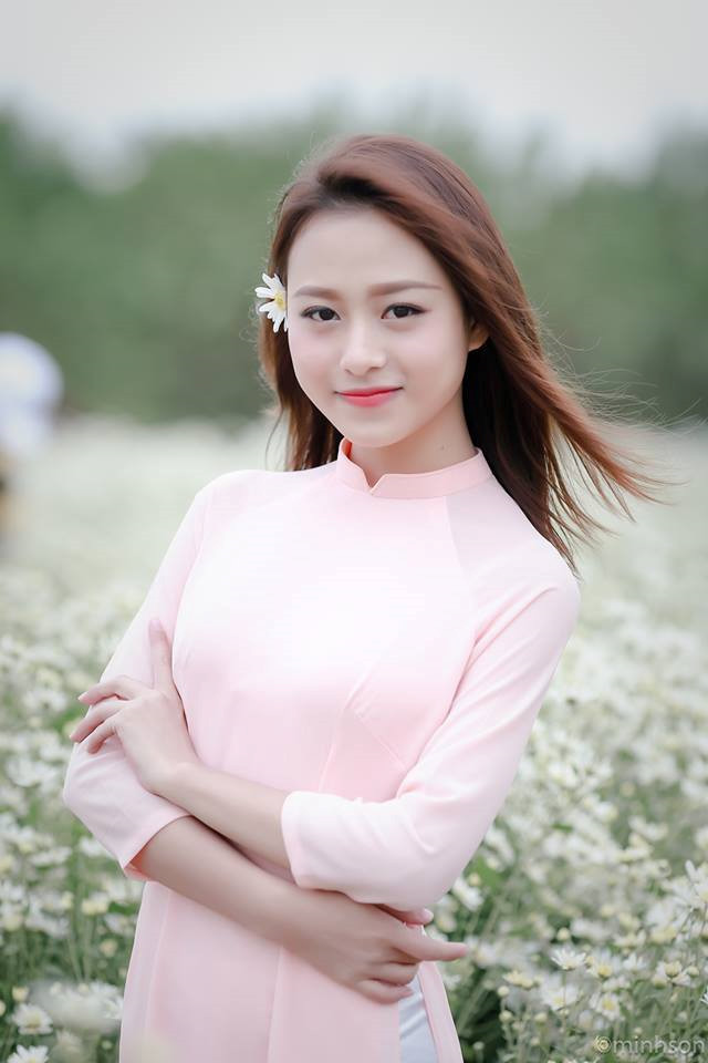  Khuôn mặt trái xoan: Những người phụ nữ có xương gò má cao thường có tính cách cứng nhắc, nam giới thường không thích những người phụ nữ như vậy. Còn người phụ nữ có gương mặt trái xoan tạo cảm giác dễ chịu với nam giới. Khuôn mặt ưa nhìn có sức hút với người đối diện là lợi thế của họ, nam giới rất thích sống chung với người phụ nữ có nét tướng như vậy. Ảnh: vozforums.com.